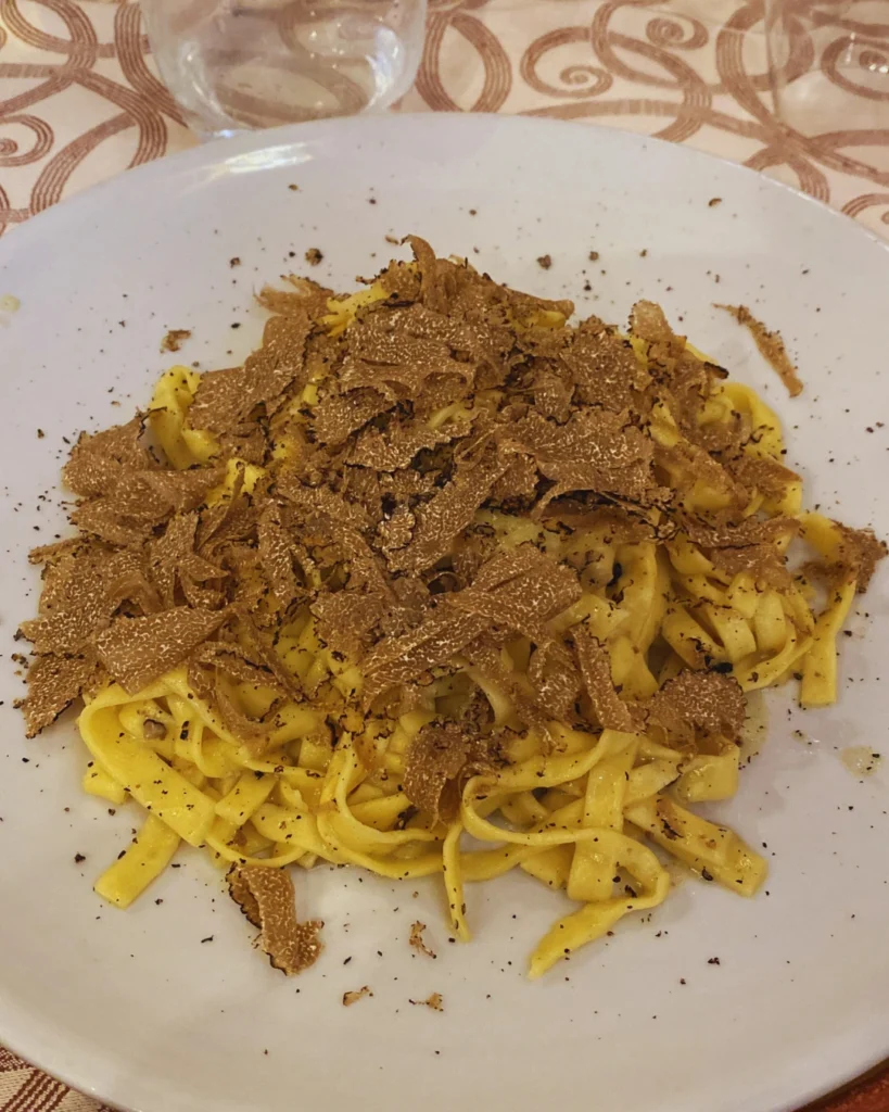 Tagliatelle al tartufo nero